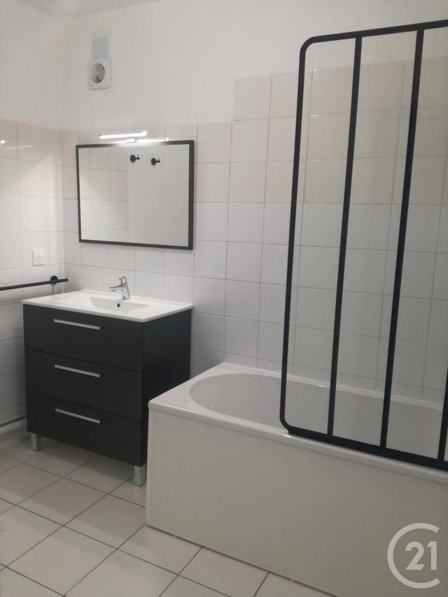 Appartement F4 &agrave; louer - 4 pi&egrave;ces - 77,34 m2 - Cenon - 33 - AQUITAINE