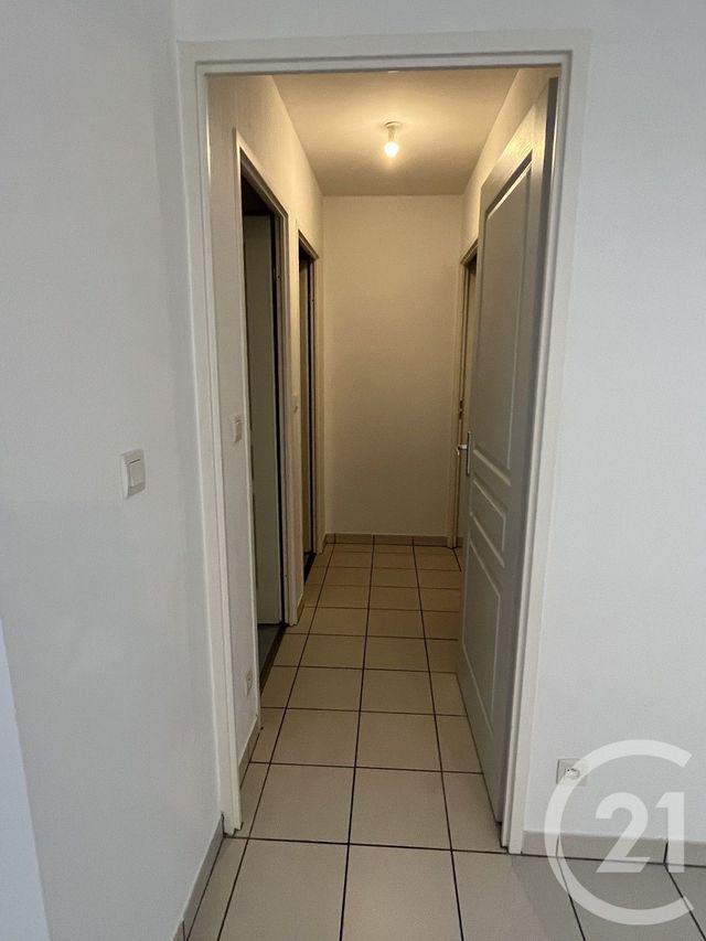Appartement T3 &agrave; louer - 3 pi&egrave;ces - 60,34 m2 - Toulenne - 33 - AQUITAINE