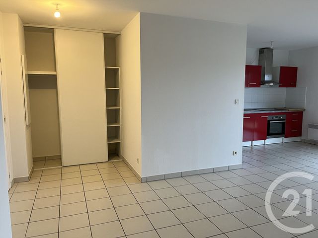 Appartement T3 &agrave; louer - 3 pi&egrave;ces - 60,34 m2 - Toulenne - 33 - AQUITAINE