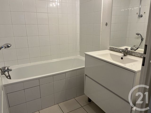 Appartement T3 &agrave; louer - 3 pi&egrave;ces - 60,34 m2 - Toulenne - 33 - AQUITAINE