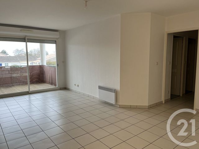 Appartement T3 &agrave; louer - 3 pi&egrave;ces - 60,34 m2 - Toulenne - 33 - AQUITAINE