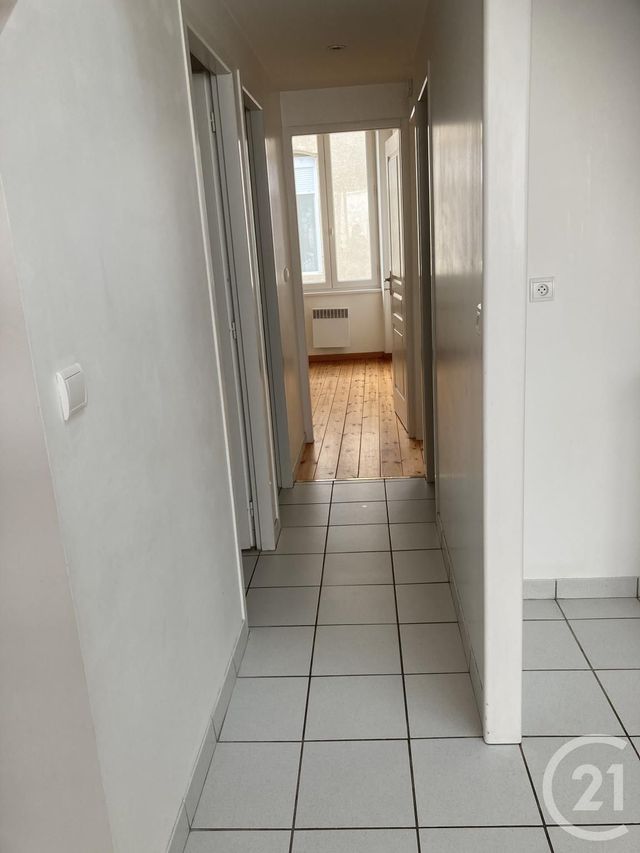 Appartement T4 &agrave; louer - 4 pi&egrave;ces - 72,56 m2 - Langon - 33 - AQUITAINE