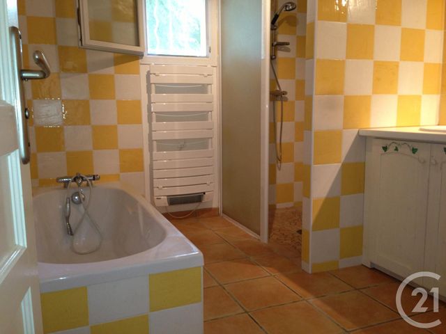 Maison &agrave; louer - 6 pi&egrave;ces - 160 m2 - Landiras - 33 - AQUITAINE