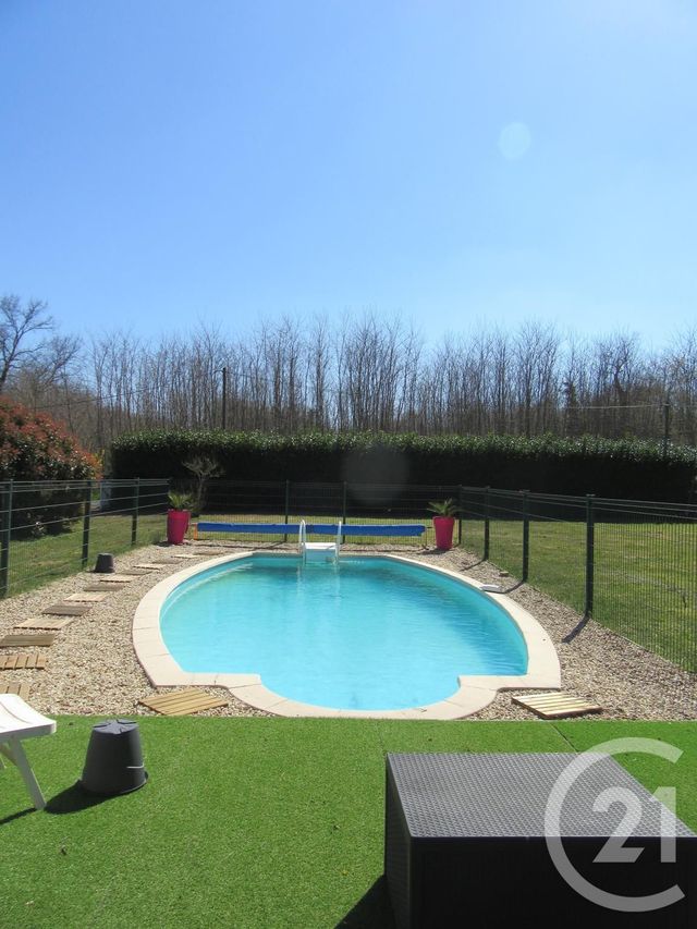 Maison &agrave; louer - 6 pi&egrave;ces - 160 m2 - Landiras - 33 - AQUITAINE