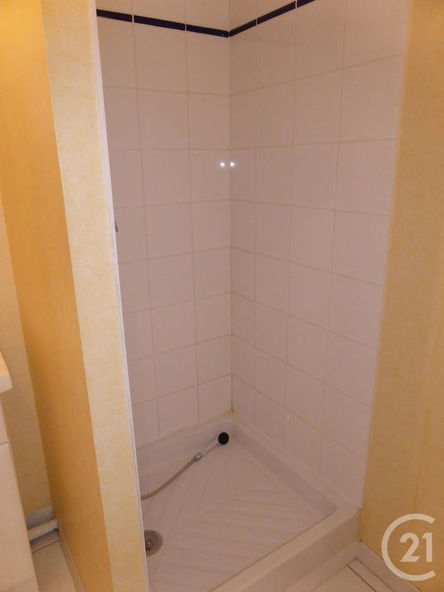 Appartement T2 &agrave; louer - 2 pi&egrave;ces - 33,10 m2 - La Reole - 33 - AQUITAINE