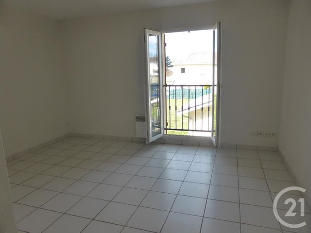 Appartement T2 &agrave; louer - 2 pi&egrave;ces - 33,10 m2 - La Reole - 33 - AQUITAINE
