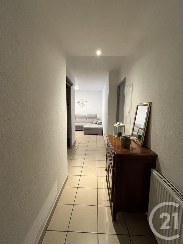 Appartement T3 &agrave; louer - 3 pi&egrave;ces - 64,28 m2 - Gironde Sur Dropt - 33 - AQUITAINE