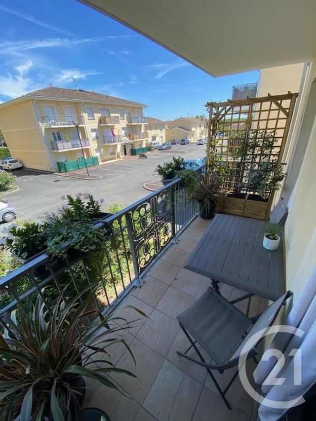 Appartement T3 &agrave; louer - 3 pi&egrave;ces - 64,28 m2 - Gironde Sur Dropt - 33 - AQUITAINE