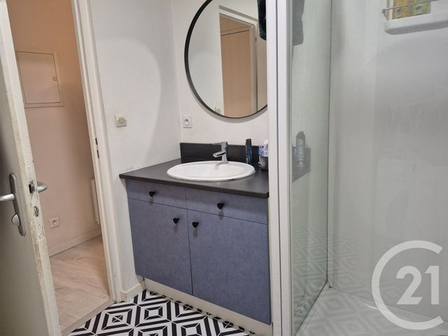 Appartement &agrave; louer - 2 pi&egrave;ces - 38 m2 - La Reole - 33 - AQUITAINE