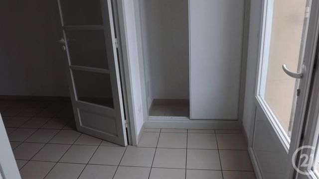 Appartement F3 &agrave; louer - 3 pi&egrave;ces - 69,13 m2 - Captieux - 33 - AQUITAINE