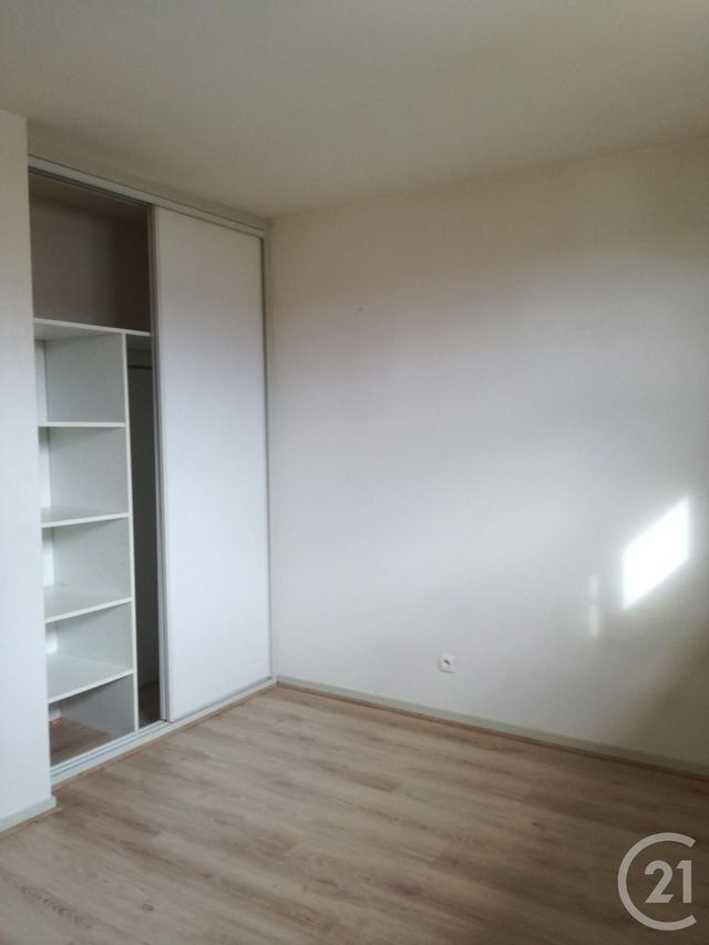 Appartement F3 &agrave; louer - 3 pi&egrave;ces - 69,13 m2 - Captieux - 33 - AQUITAINE