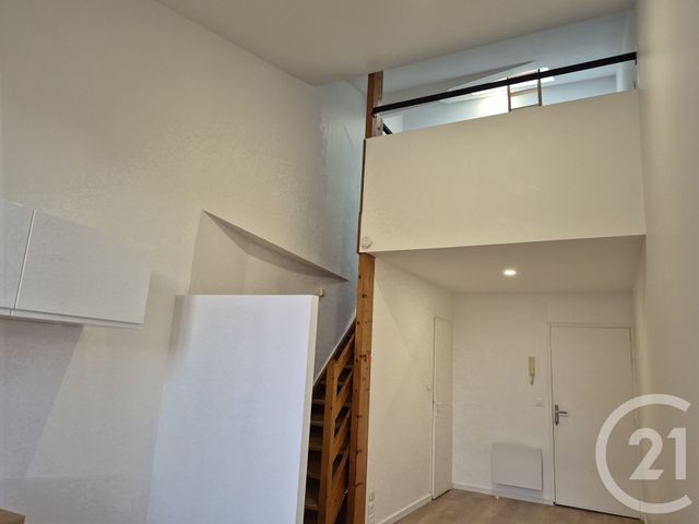 Appartement T1 &agrave; louer - 2 pi&egrave;ces - 26 m2 - La Reole - 33 - AQUITAINE