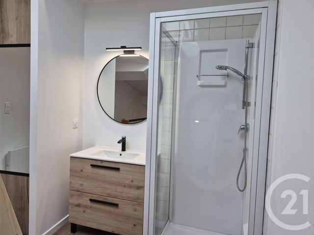 Appartement T1 &agrave; louer - 2 pi&egrave;ces - 26 m2 - La Reole - 33 - AQUITAINE