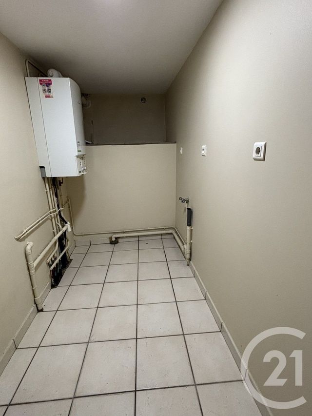 Maison &agrave; louer - 4 pi&egrave;ces - 107,61 m2 - La Reole - 33 - AQUITAINE