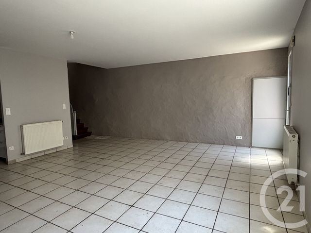 Maison &agrave; louer - 4 pi&egrave;ces - 107,61 m2 - La Reole - 33 - AQUITAINE