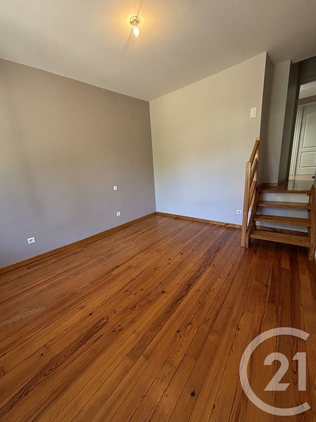 Maison &agrave; louer - 4 pi&egrave;ces - 107,61 m2 - La Reole - 33 - AQUITAINE