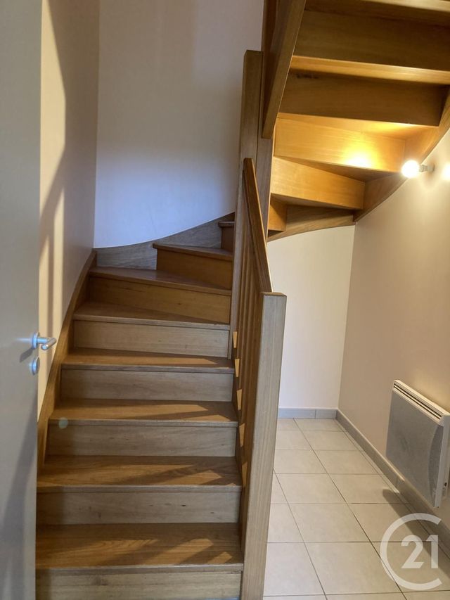 Maison &agrave; louer - 4 pi&egrave;ces - 106,89 m2 - St Martial - 33 - AQUITAINE