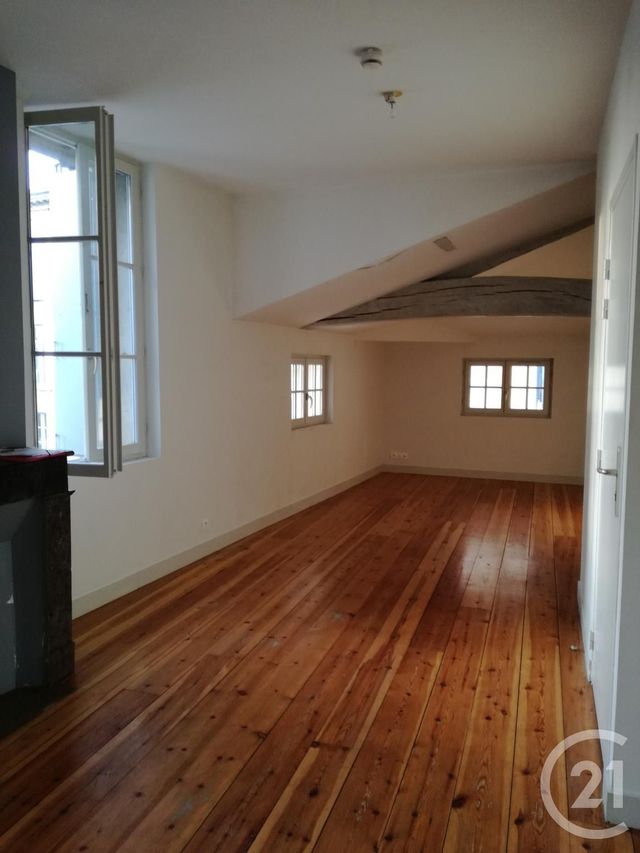 Appartement F1 &agrave; louer - 3 pi&egrave;ces - 57,15 m2 - Bazas - 33 - AQUITAINE