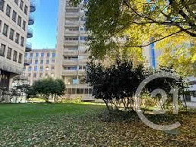 Appartement F3 &agrave; louer - 3 pi&egrave;ces - 75,02 m2 - Bordeaux - 33 - AQUITAINE