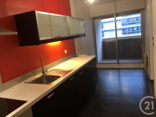 Appartement F3 &agrave; louer - 3 pi&egrave;ces - 75,02 m2 - Bordeaux - 33 - AQUITAINE