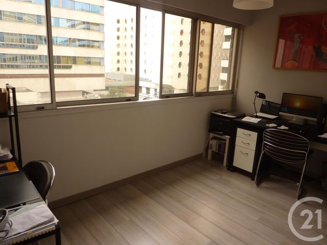 Appartement F3 &agrave; louer - 3 pi&egrave;ces - 75,02 m2 - Bordeaux - 33 - AQUITAINE