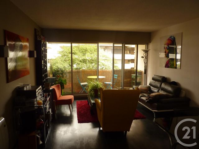 Appartement F3 &agrave; louer - 3 pi&egrave;ces - 75,02 m2 - Bordeaux - 33 - AQUITAINE