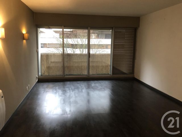 Appartement F3 &agrave; louer - 3 pi&egrave;ces - 75,02 m2 - Bordeaux - 33 - AQUITAINE