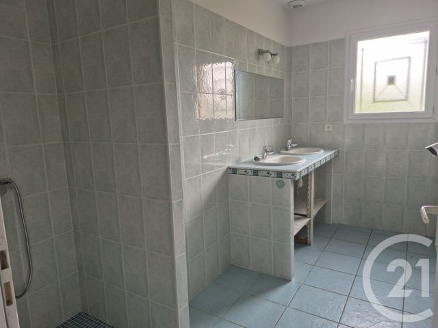 Maison &agrave; louer - 5 pi&egrave;ces - 112,54 m2 - Le Pian Sur Garonne - 33 - AQUITAINE
