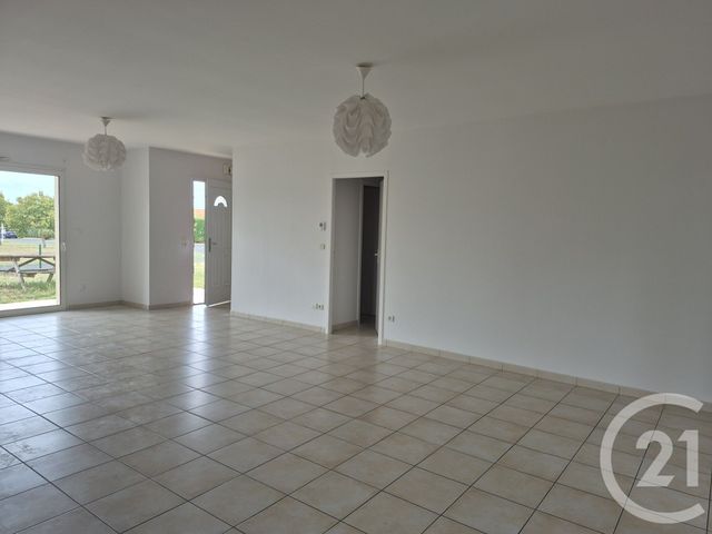 Maison &agrave; louer - 5 pi&egrave;ces - 112,54 m2 - Le Pian Sur Garonne - 33 - AQUITAINE