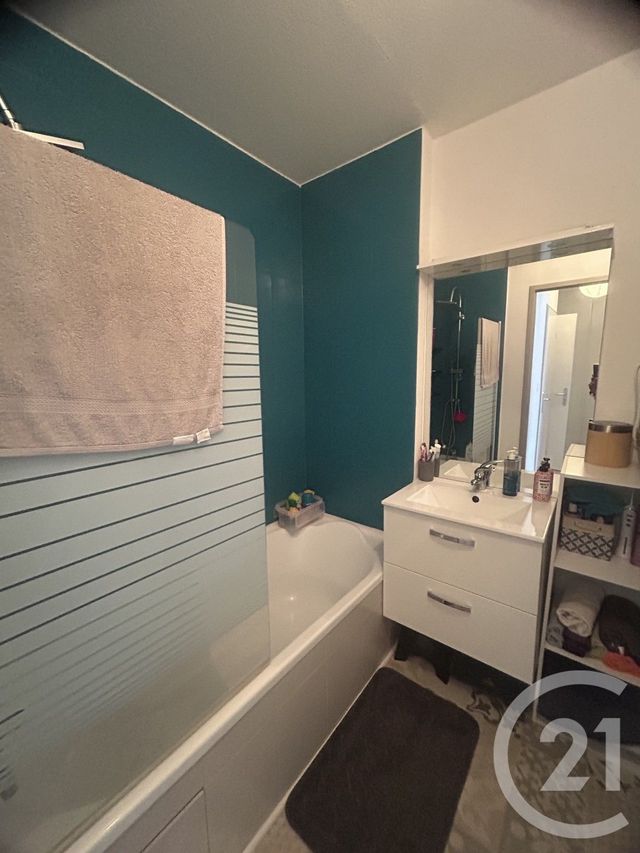 Appartement F3 &agrave; vendre - 3 pi&egrave;ces - 63,28 m2 - Gironde Sur Dropt - 33 - AQUITAINE