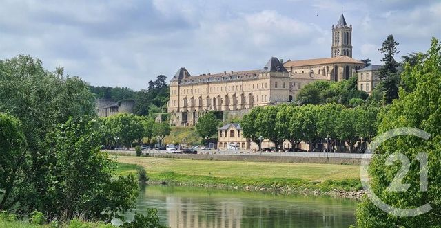 Maison &agrave; louer - 3 pi&egrave;ces - 72 m2 - La Reole - 33 - AQUITAINE