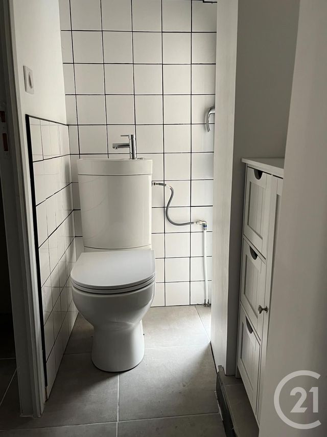 Maison &agrave; louer - 3 pi&egrave;ces - 72 m2 - La Reole - 33 - AQUITAINE