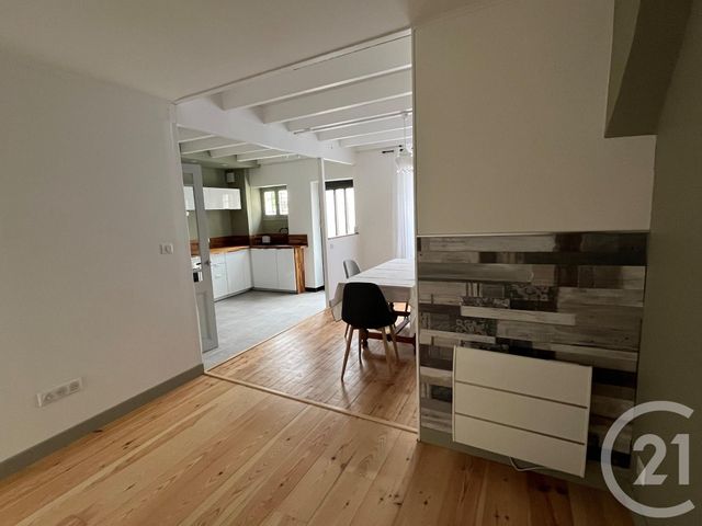 Maison &agrave; louer - 3 pi&egrave;ces - 72 m2 - La Reole - 33 - AQUITAINE
