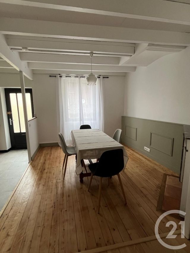 Maison &agrave; louer - 3 pi&egrave;ces - 72 m2 - La Reole - 33 - AQUITAINE