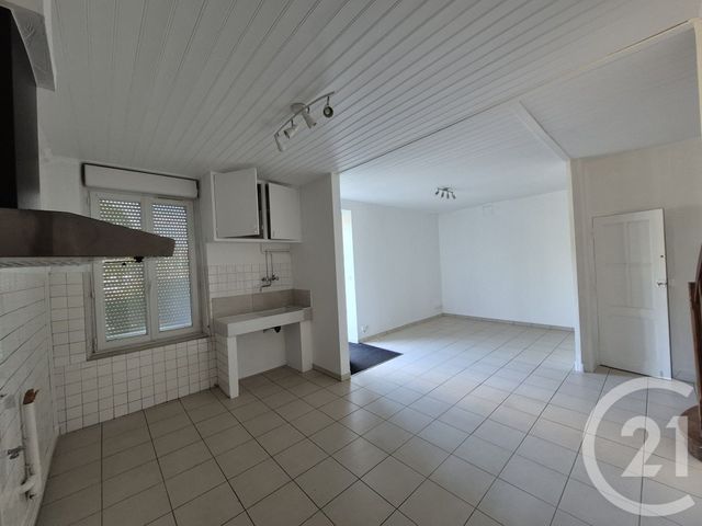 Appartement F3 &agrave; louer - 3 pi&egrave;ces - 60,18 m2 - Langon - 33 - AQUITAINE