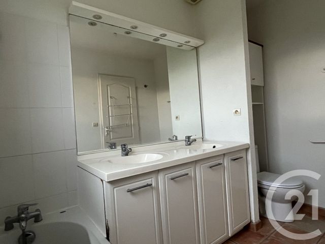 Maison &agrave; louer - 5 pi&egrave;ces - 113,34 m2 - Le Pian Sur Garonne - 33 - AQUITAINE