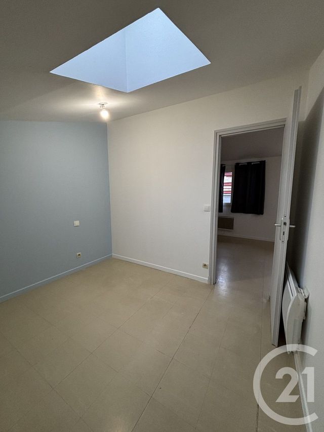 Appartement T2 &agrave; louer - 2 pi&egrave;ces - 39,82 m2 - La Reole - 33 - AQUITAINE