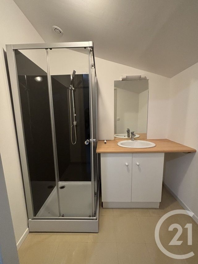 Appartement T2 &agrave; louer - 2 pi&egrave;ces - 39,82 m2 - La Reole - 33 - AQUITAINE