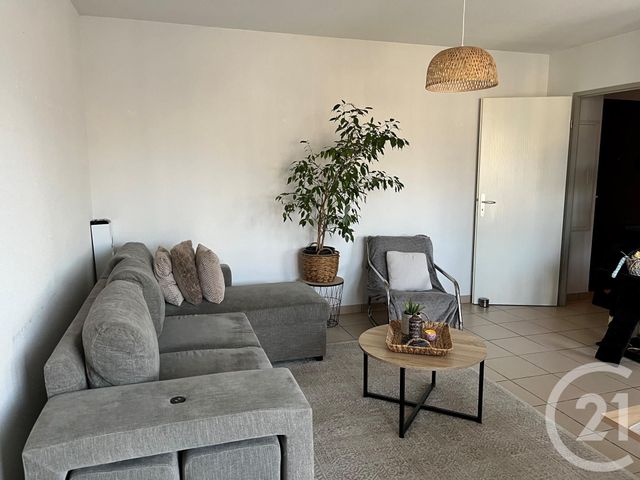 Appartement T3 &agrave; louer - 3 pi&egrave;ces - 60,96 m2 - Gironde Sur Dropt - 33 - AQUITAINE