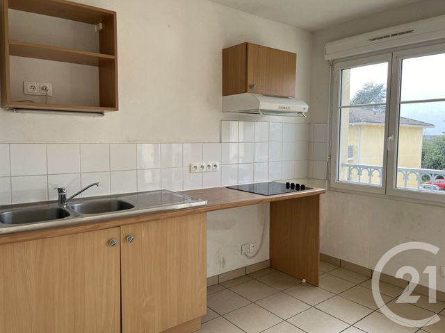Appartement T3 &agrave; louer - 3 pi&egrave;ces - 60,96 m2 - Gironde Sur Dropt - 33 - AQUITAINE