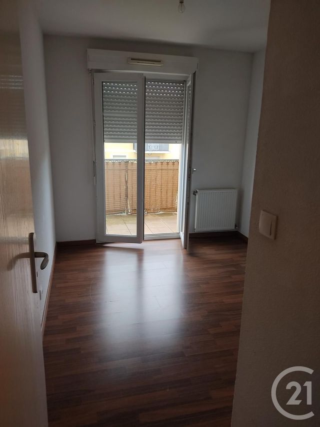 Appartement T3 &agrave; louer - 3 pi&egrave;ces - 60,96 m2 - Gironde Sur Dropt - 33 - AQUITAINE