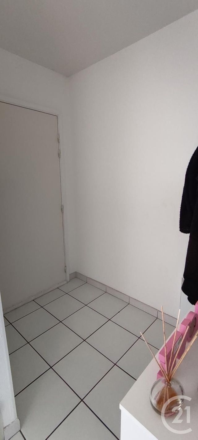 Appartement T3 &agrave; vendre - 3 pi&egrave;ces - 50,77 m2 - La Reole - 33 - AQUITAINE