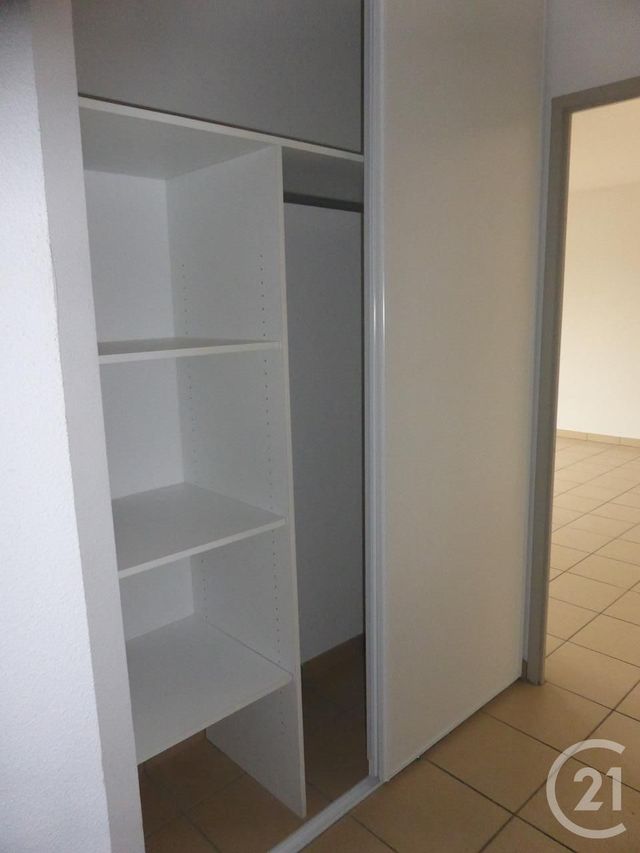 Appartement T3 à vendre - 3 pièces - 60,79 m2 - Gironde Sur Dropt - 33 - AQUITAINE