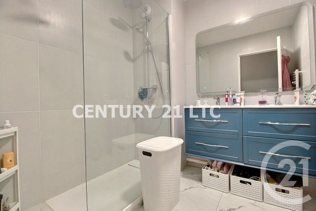 Appartement F3 &agrave; vendre - 3 pi&egrave;ces - 74,12 m2 - Charenton Le Pont - 94 - ILE-DE-FRANCE