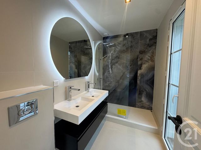 Maison à louer - 8 pièces - 232,13 m2 - St Maurice - 94 - ILE-DE-FRANCE