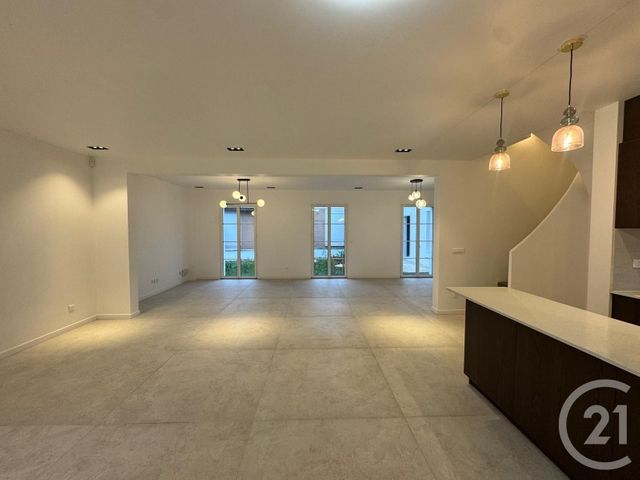 Maison à louer - 8 pièces - 232,13 m2 - St Maurice - 94 - ILE-DE-FRANCE