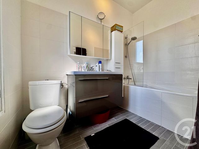 Appartement &agrave; louer - 3 pi&egrave;ces - 67,44 m2 - Charenton Le Pont - 94 - ILE-DE-FRANCE
