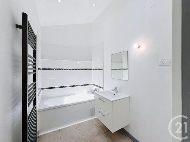 Maison &agrave; louer - 3 pi&egrave;ces - 54,97 m2 - Villemomble - 93 - ILE-DE-FRANCE