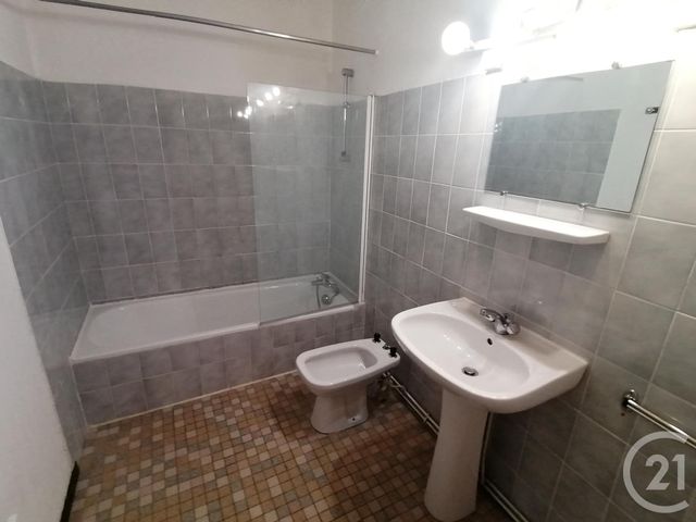 Appartement T3 &agrave; louer - 3 pi&egrave;ces - 108,48 m2 - Labastide De Levis - 81 - MIDI-PYRENEES