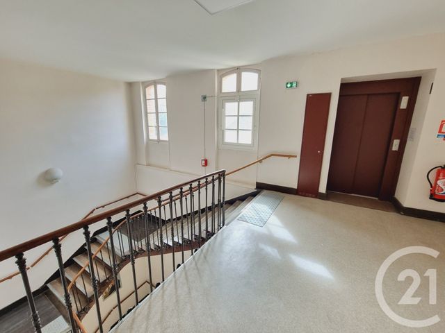 Appartement Studio &agrave; louer - 1 pi&egrave;ce - 31,18 m2 - Gaillac - 81 - MIDI-PYRENEES